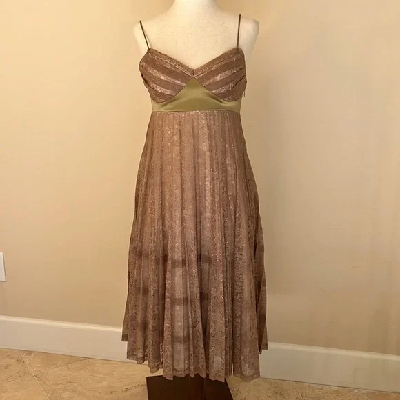 chinese dress ladies Shop Betsy Johnson Clothing and Dresses at SilkRoll. Trade with us!